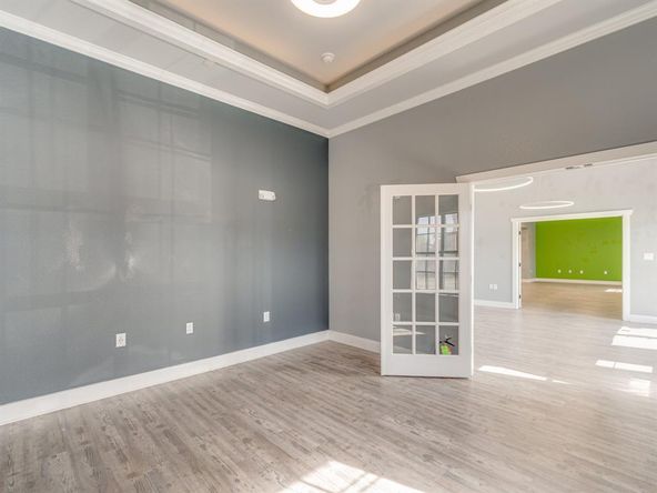 525 E Main St, Midlothian, TX 76065
